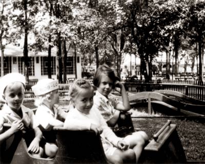 Bob Lo Kids On A Ride C. 1948